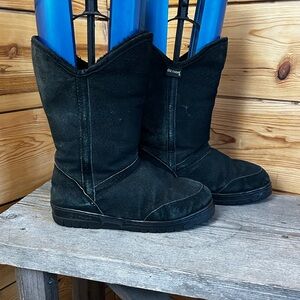 Black Suede Calf Booties Lambs Wool Lining Womens Size 6 6L Y2K McBling Cozy